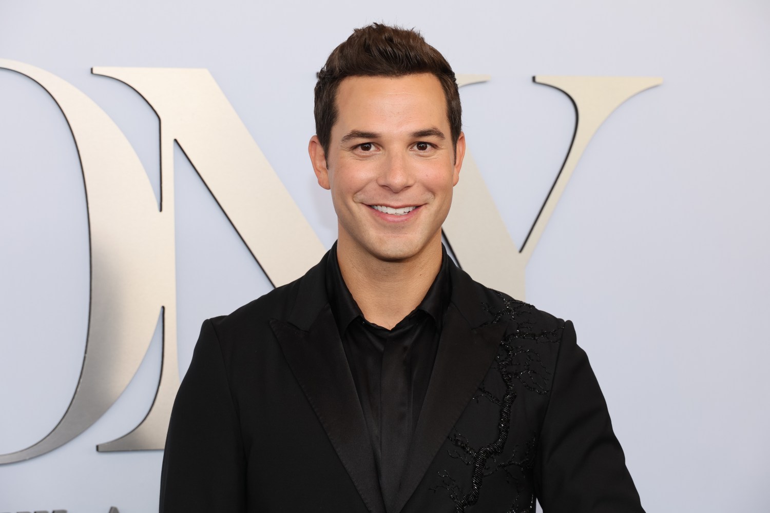 NEW YORK, NEW YORK - JUNE 16: Skylar Astin attends the 77th Annual Tony Awards at David H. Koch Theater at Lincoln Center on June 16, 2024 in New York City. (Photo by Dia Dipasupil/Getty Images)